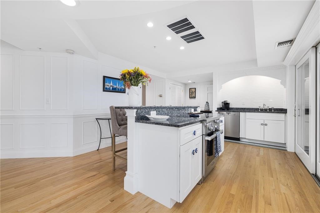 53 Conanicus Avenue 3A