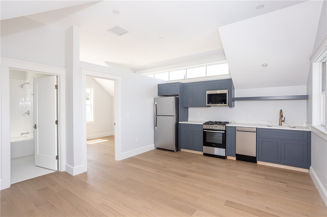 10 High Hill Road