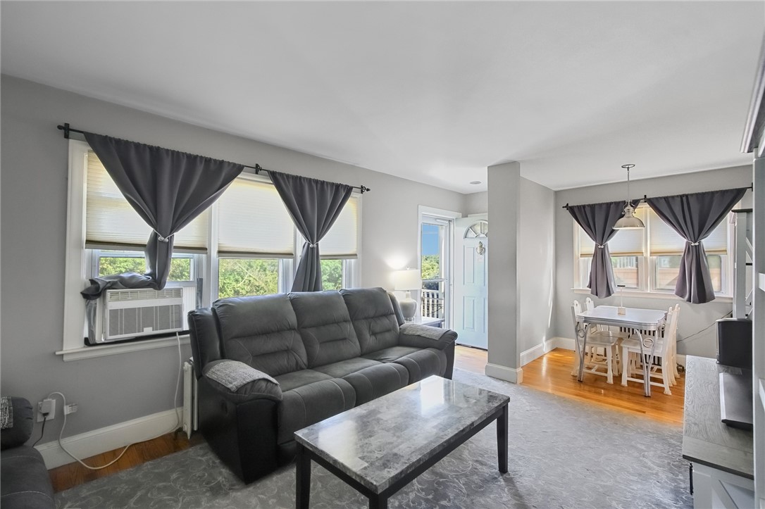 7 Thurston Avenue