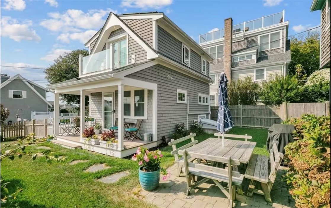 21 Warren Avenue 17