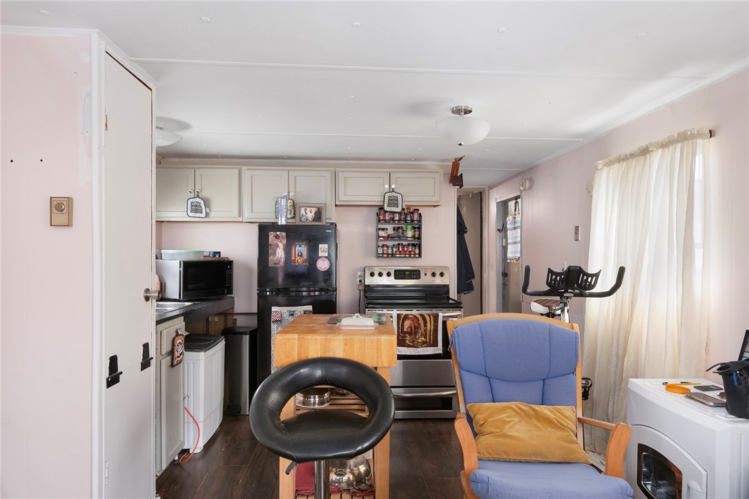 719 Forest Park