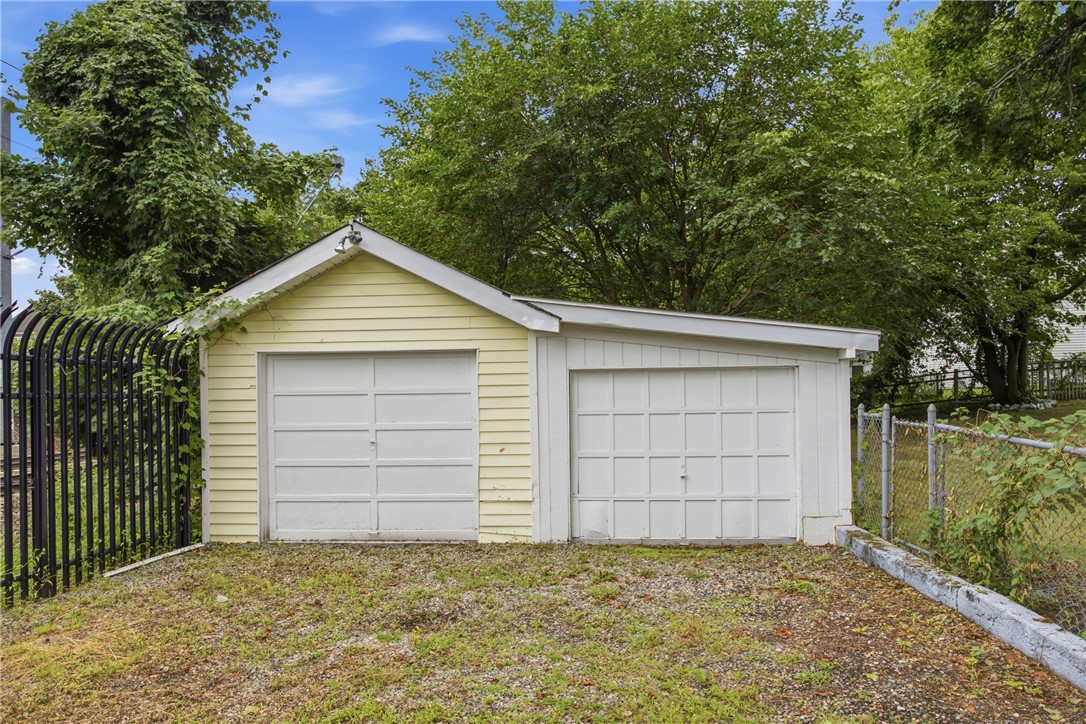 4196 Post Road