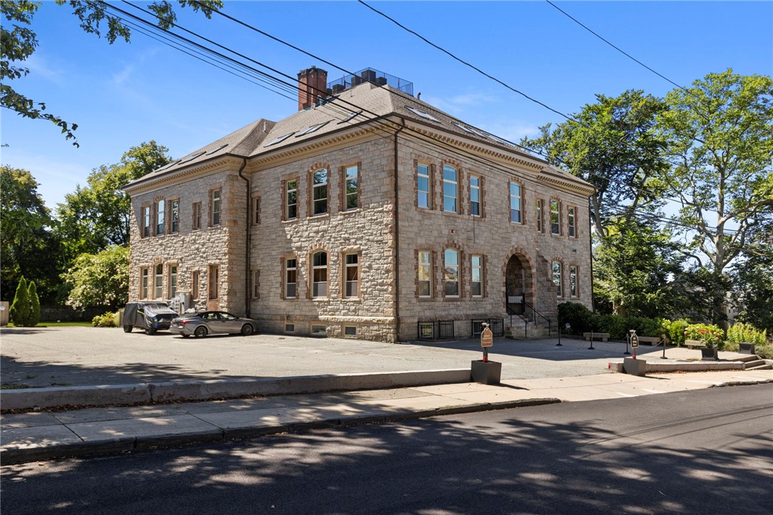426 Spring Street B101