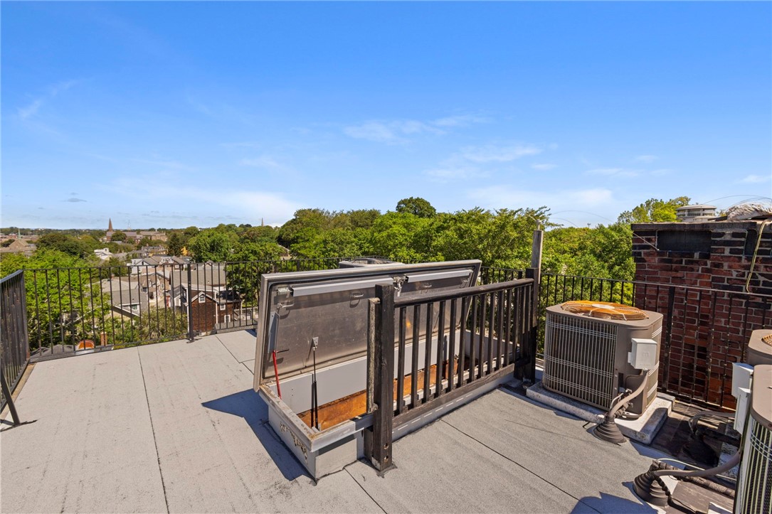 426 Spring Street B101