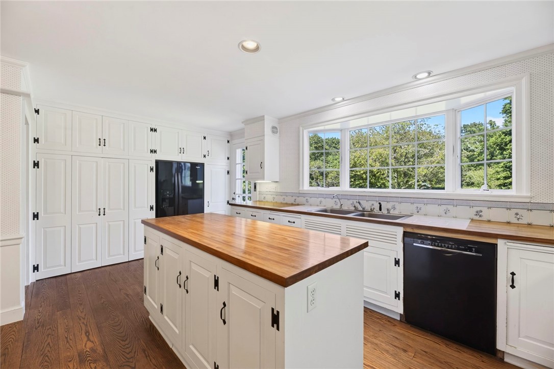 250 Rumstick Road