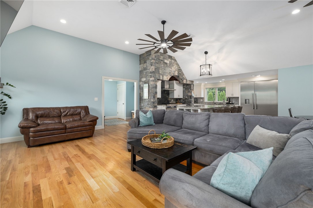10 Maywood Road