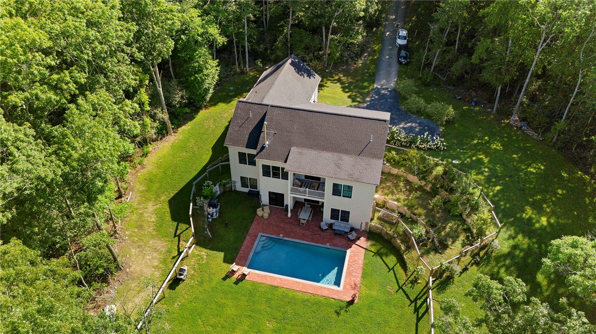 37 Amy Hart Path