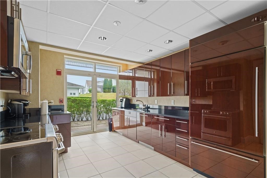 1 Tower Drive 306