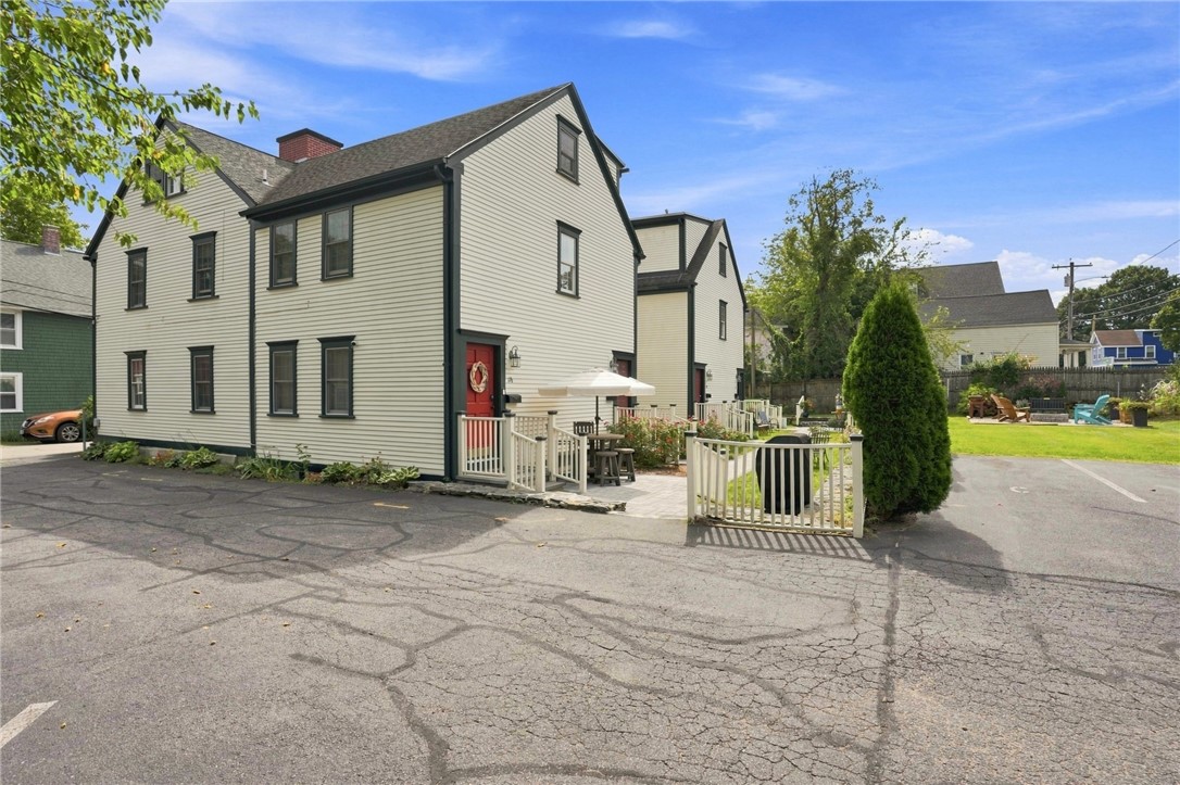 17 Bank Street B