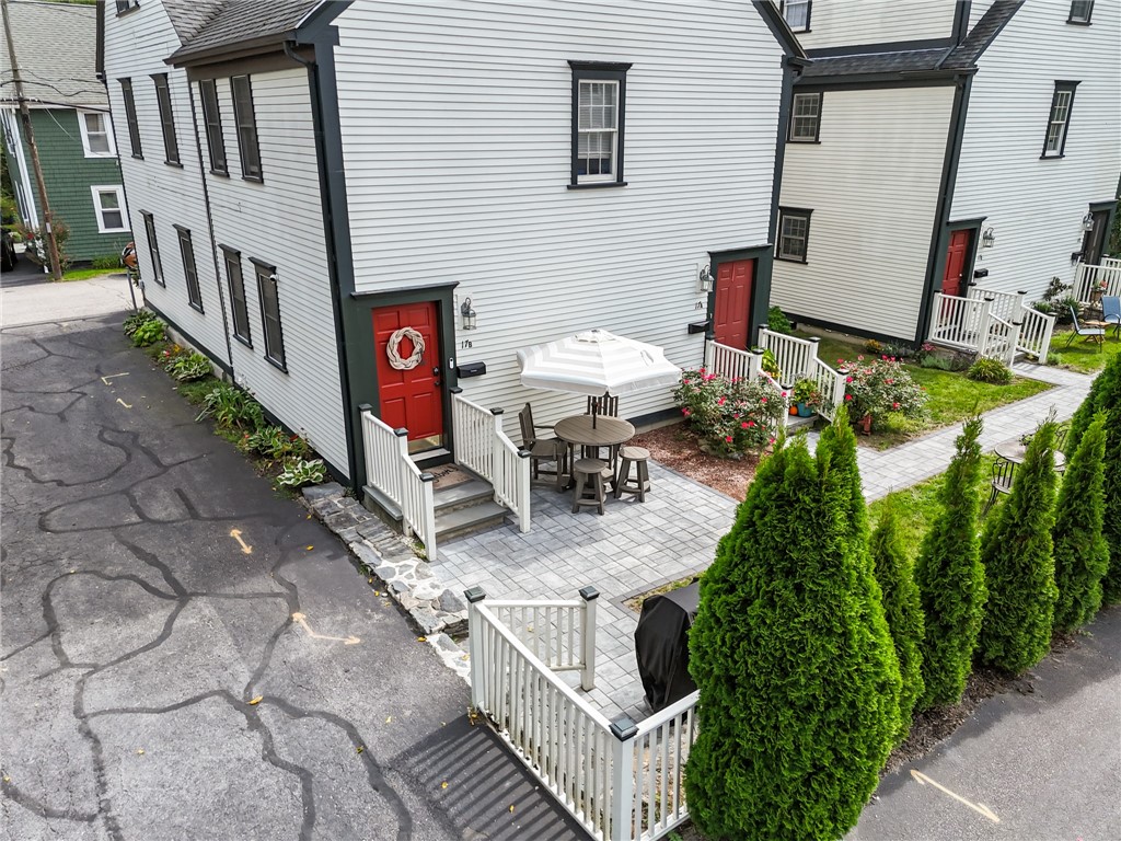 17 Bank Street B