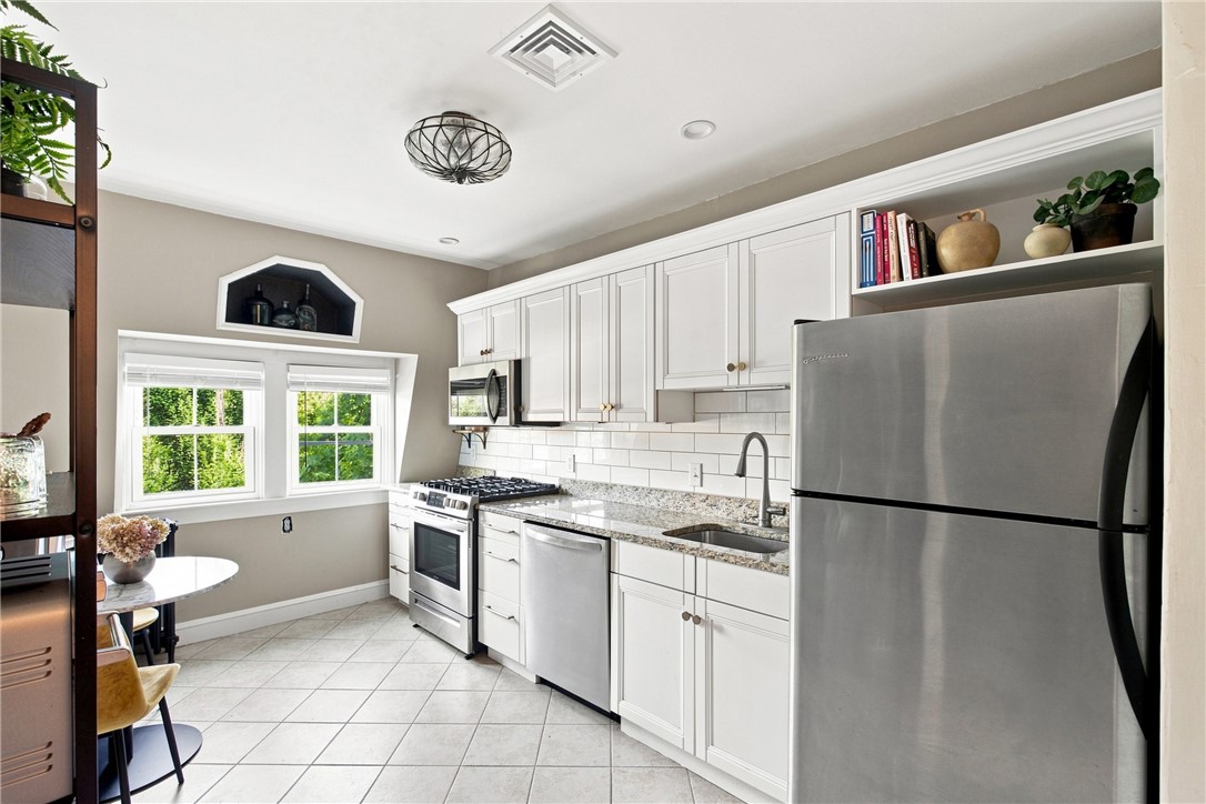 8 Everett Street 3