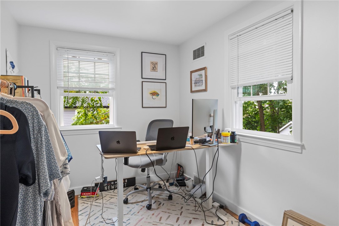7 Beach Street