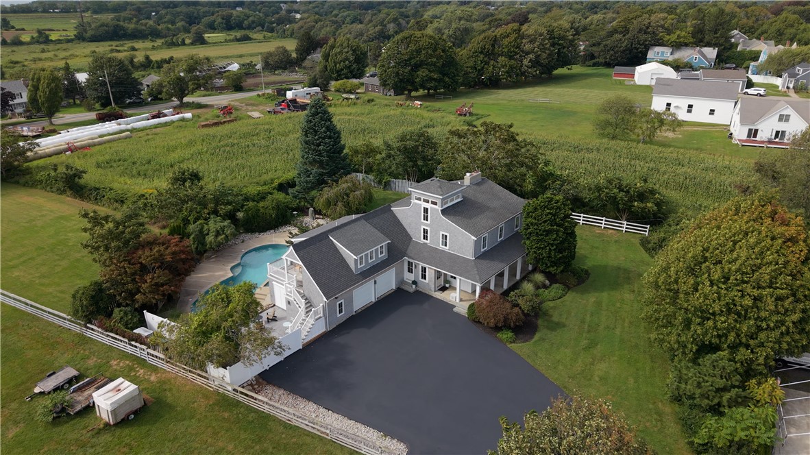 2040 East Main Road