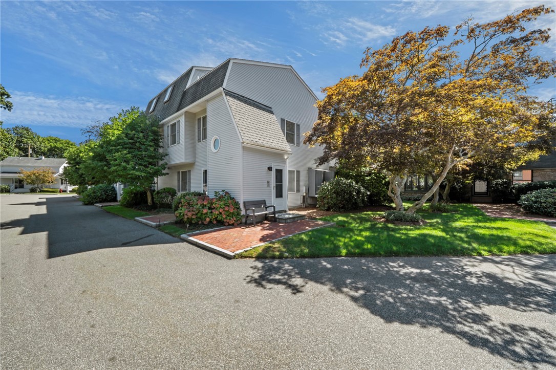 364 Bellevue Avenue D6