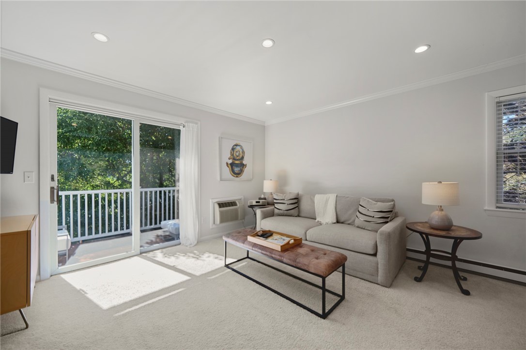 364 Bellevue Avenue D6