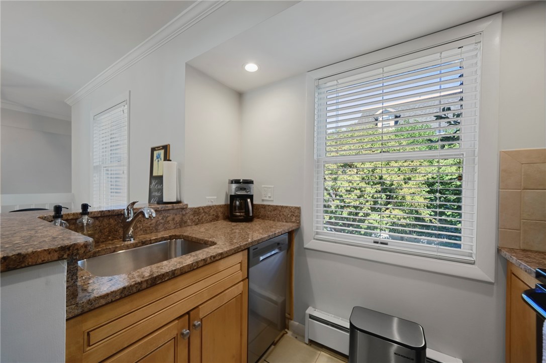 364 Bellevue Avenue D6