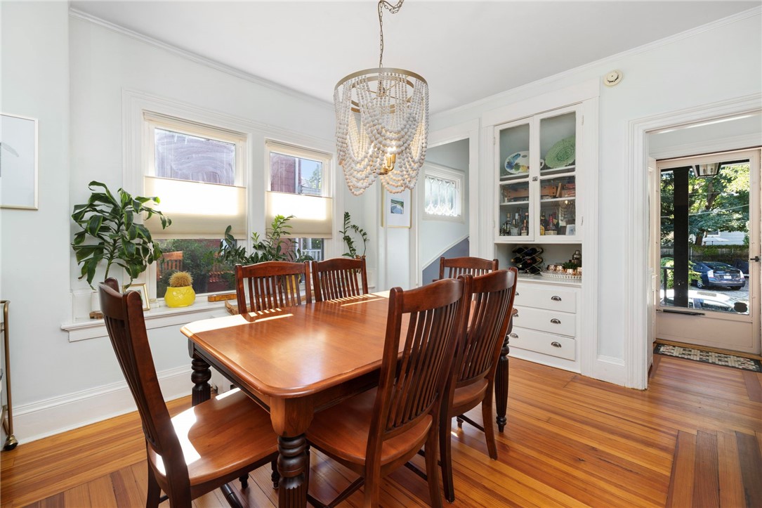 12 Glendale Avenue