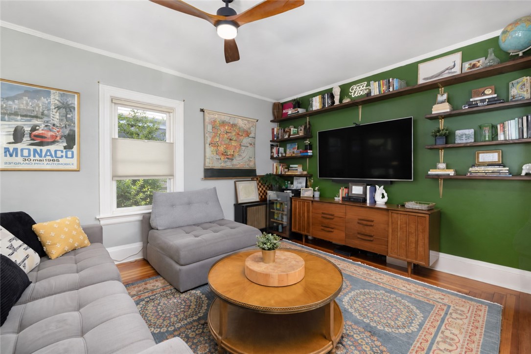 12 Glendale Avenue