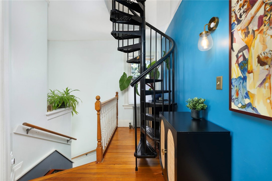 12 Glendale Avenue