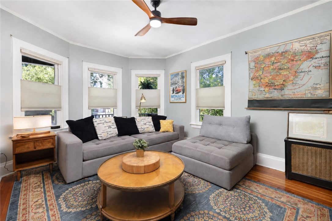 12 Glendale Avenue