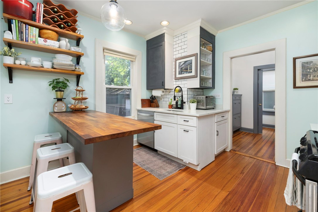 12 Glendale Avenue