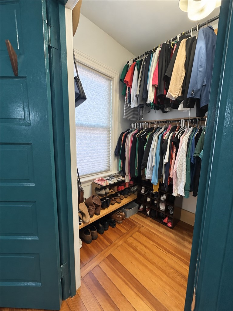 12 Glendale Avenue