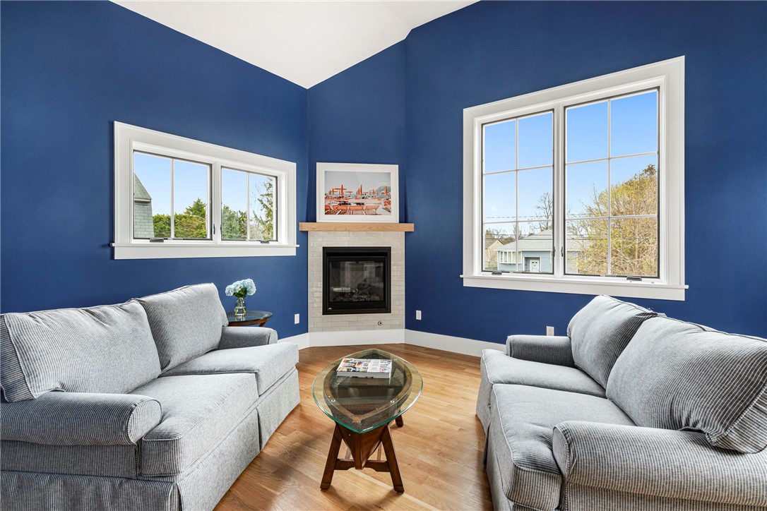 118 Newport Avenue