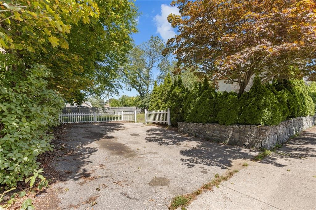 221 Bay View Avenue