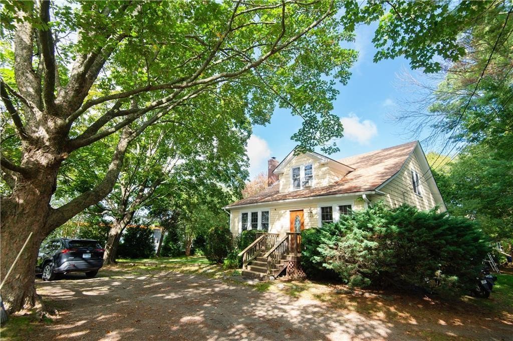 556 East Main Road