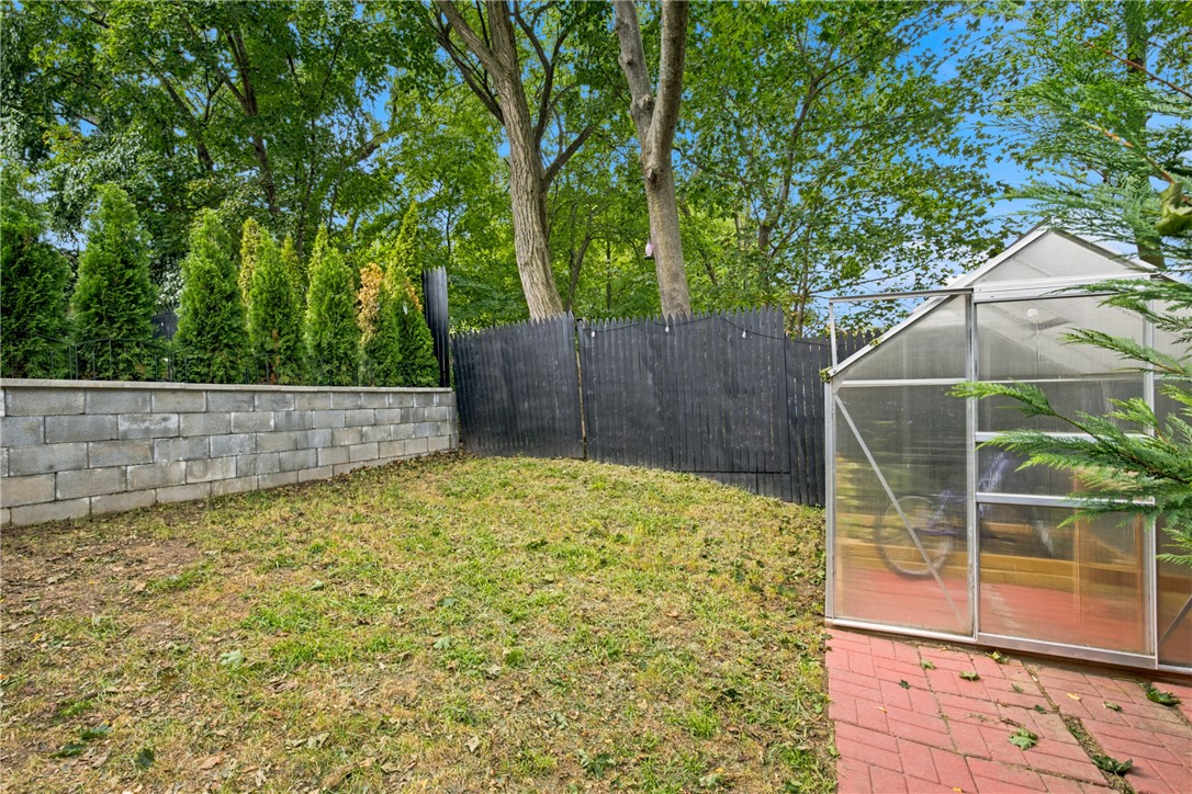 26 Traver Avenue