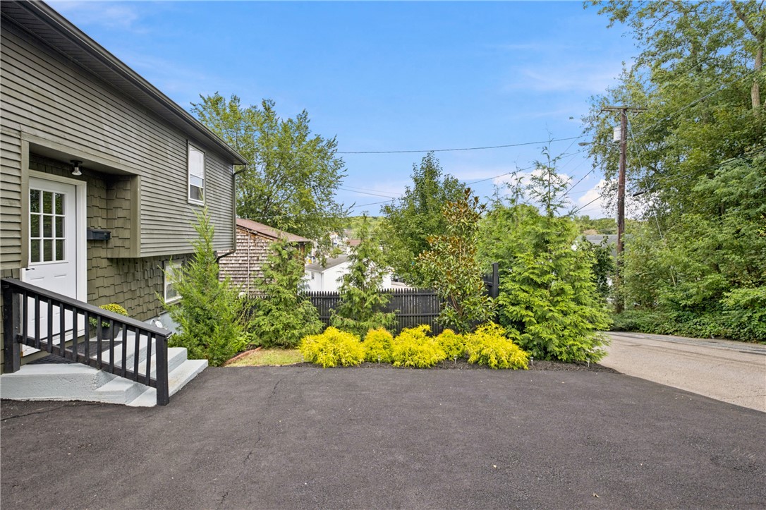 26 Traver Avenue