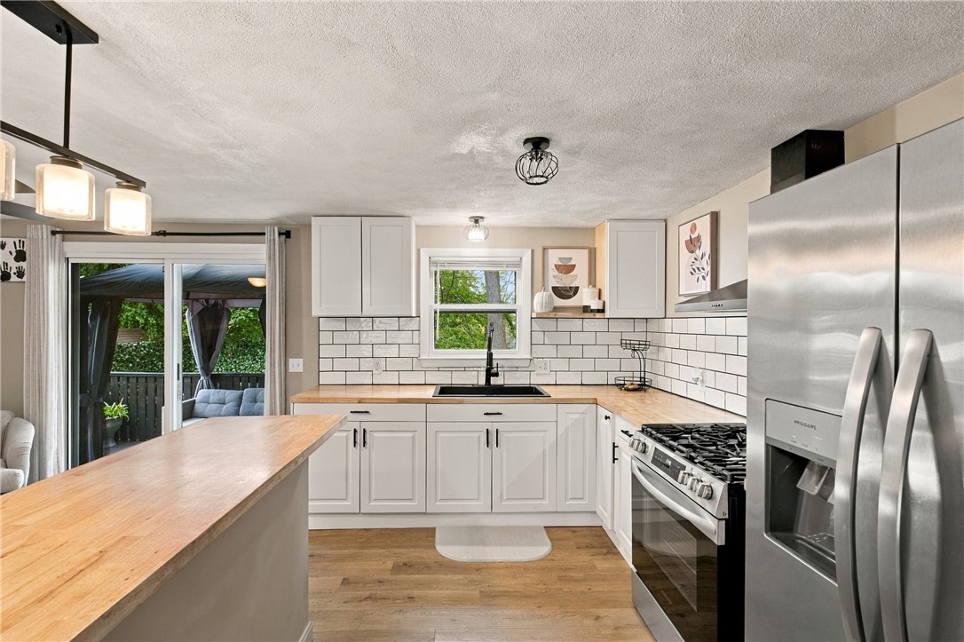 26 Traver Avenue