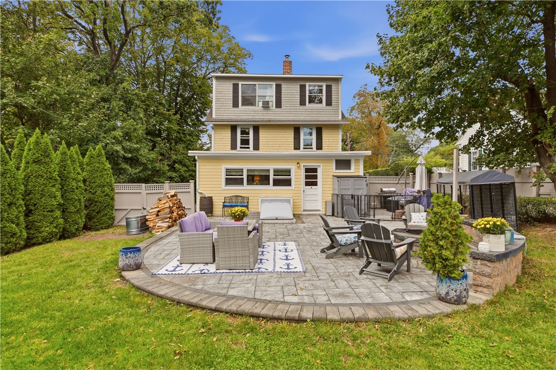 275 Green End Avenue