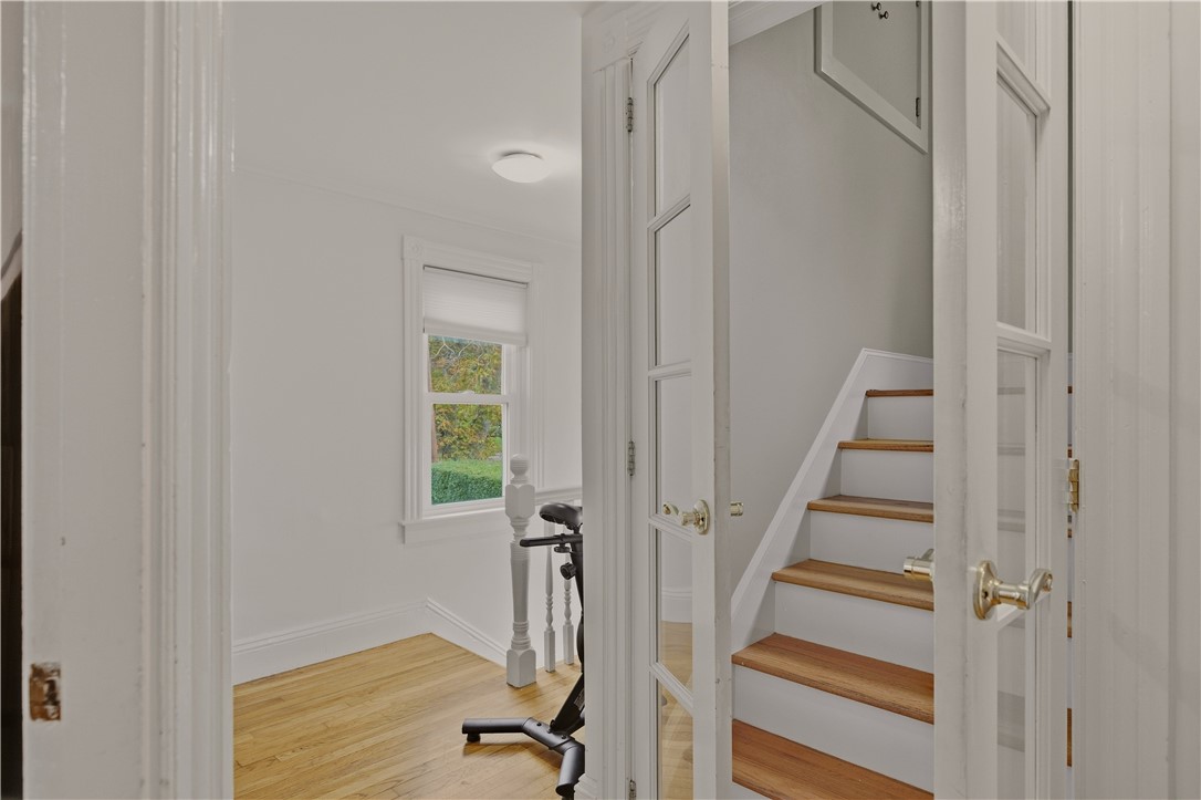 275 Green End Avenue