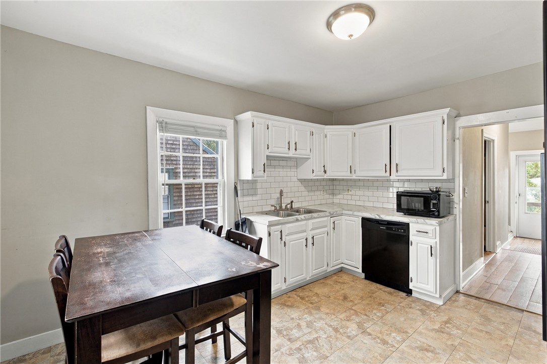 82 Burnside Avenue 2