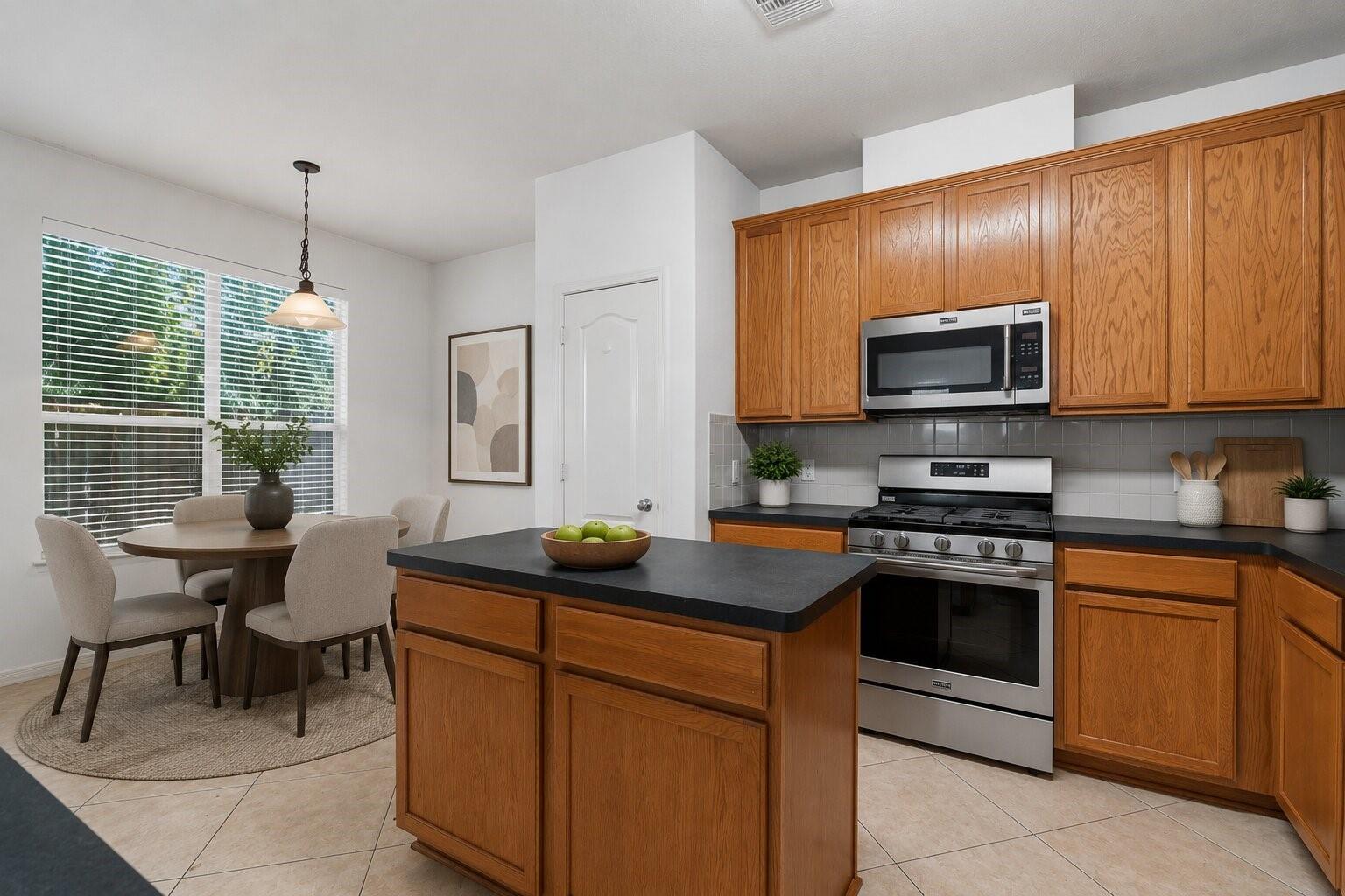 7414 Hollister Spring