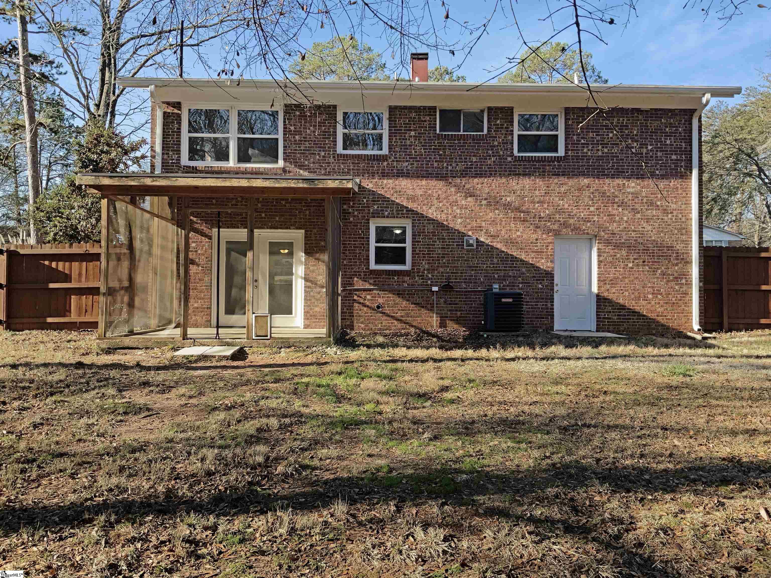 114 Woodridge Circle