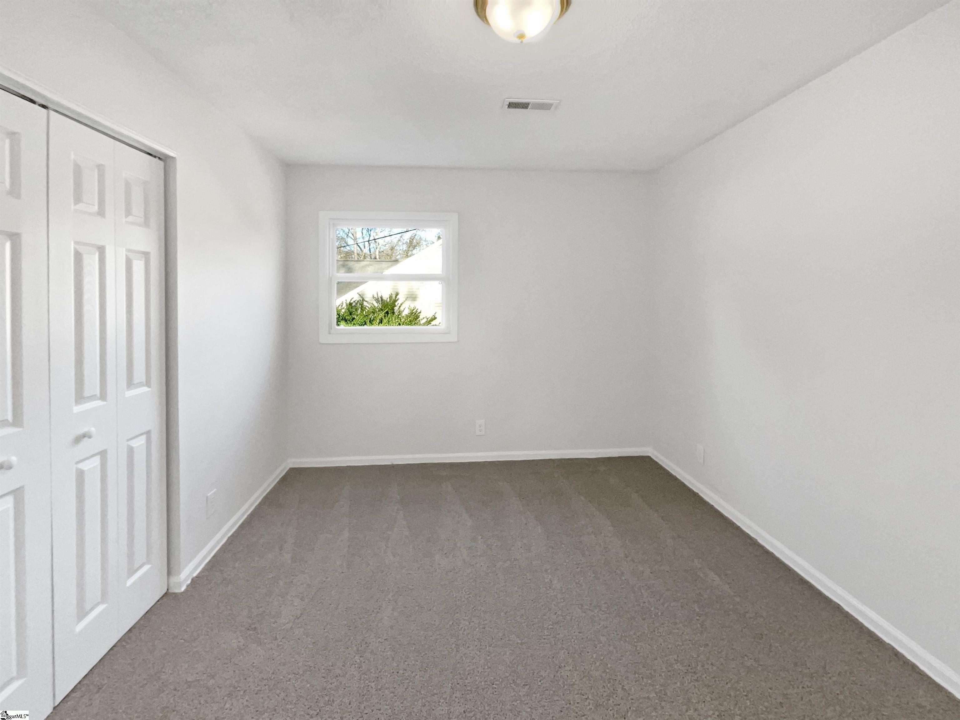 114 Woodridge Circle