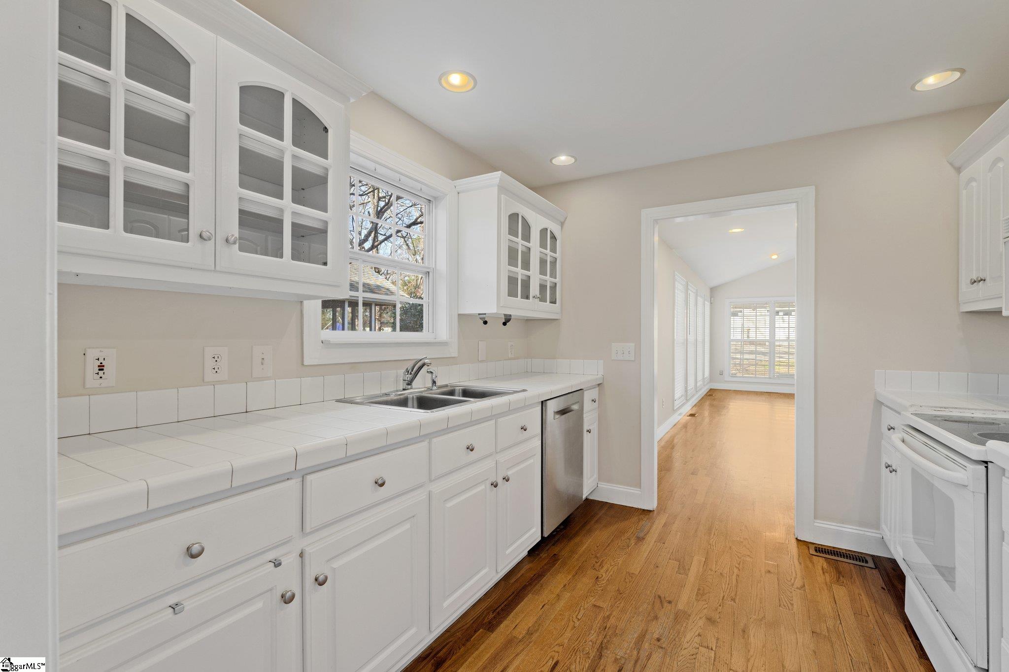 17 Simmons Avenue
