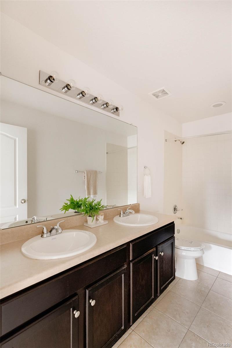 21075 E Layton Lane