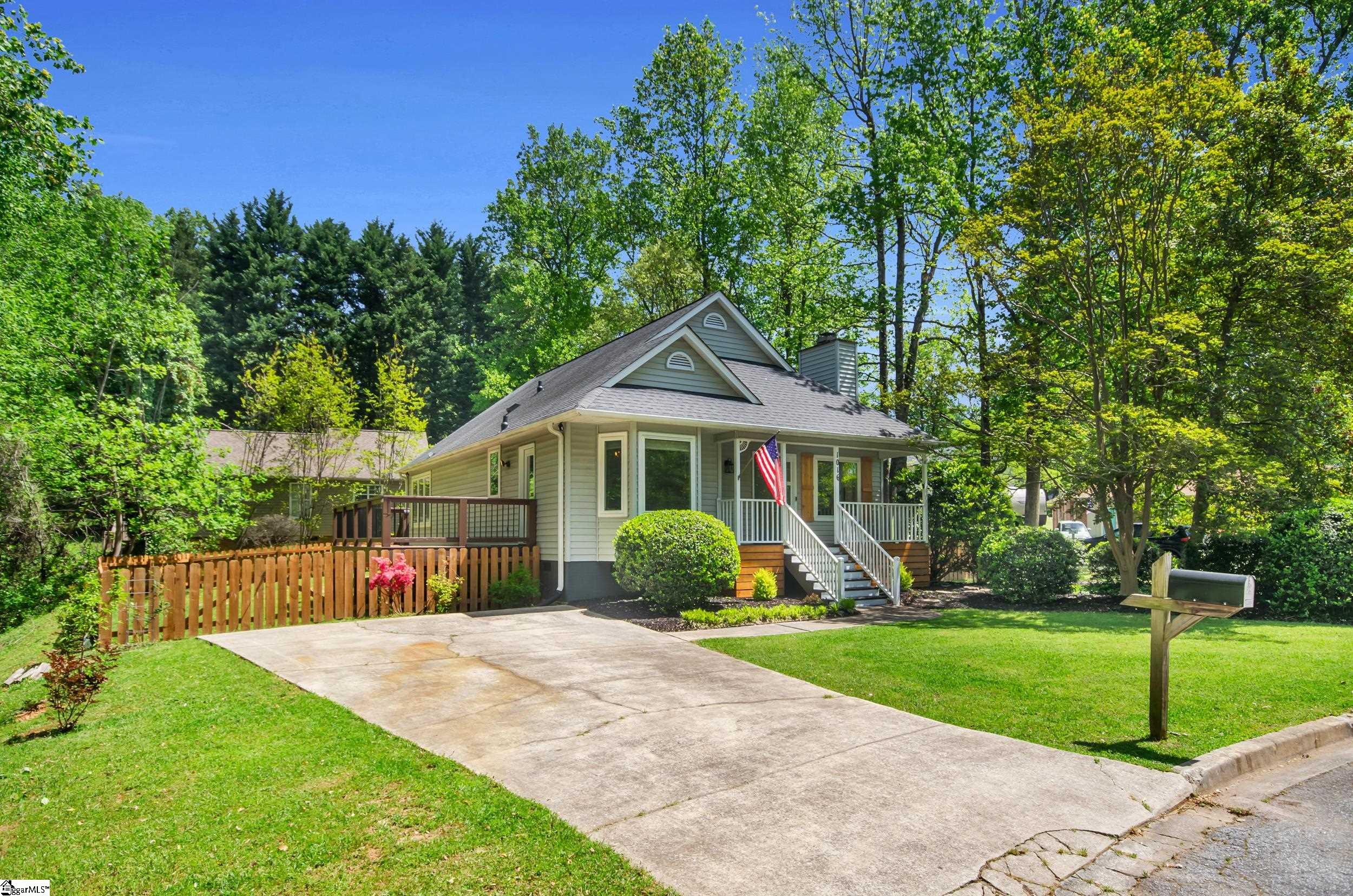 1016 Summit Drive