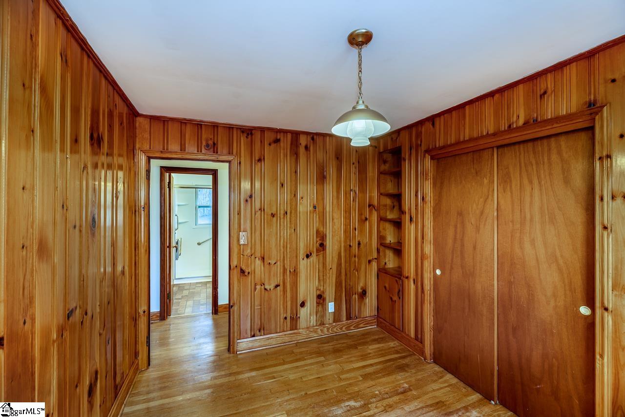 18 Derwood Circle