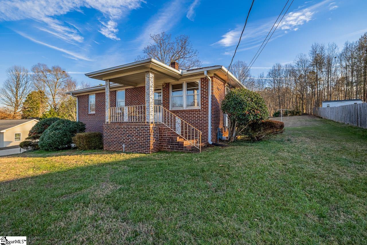 18 Derwood Circle
