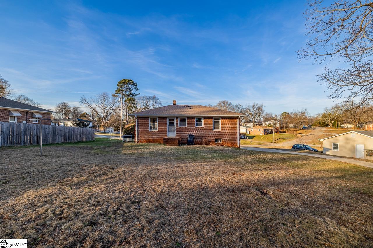 18 Derwood Circle