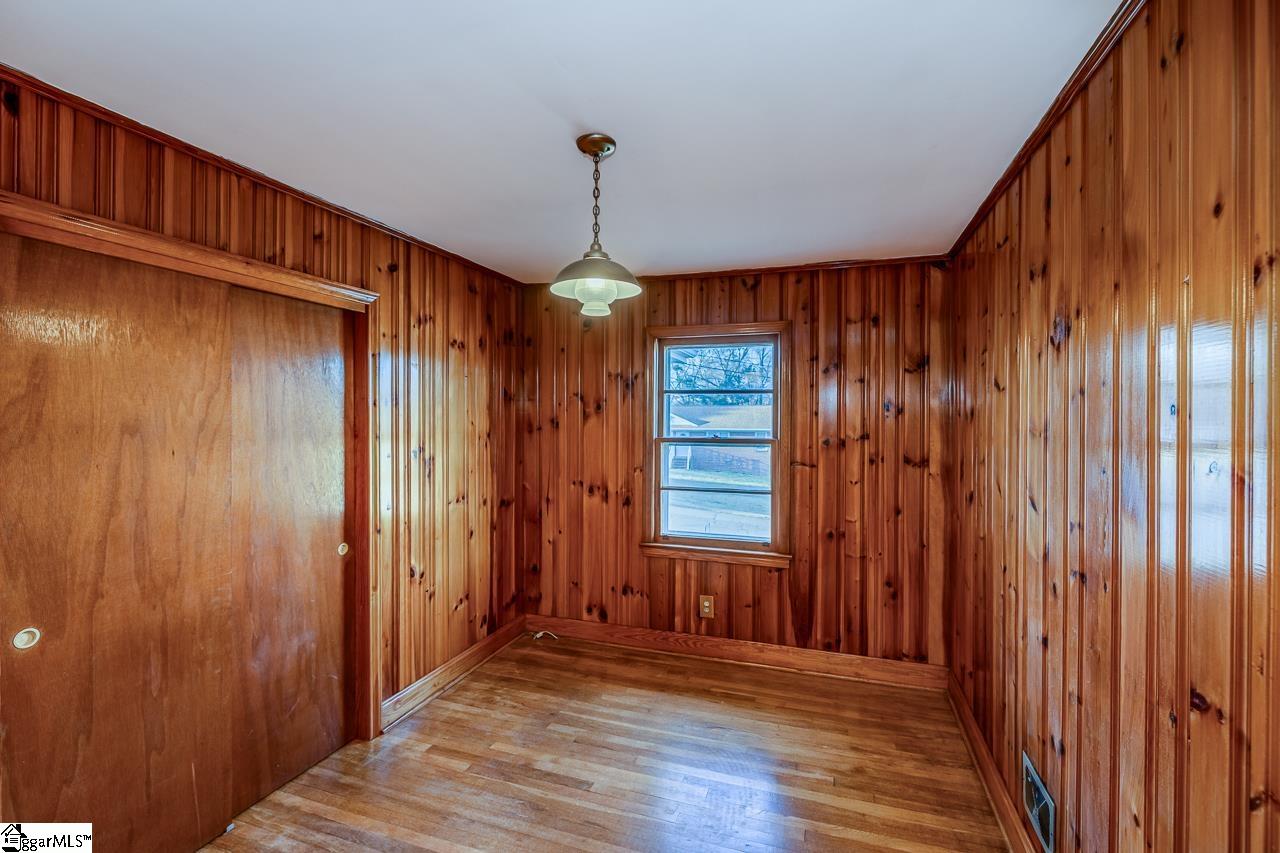18 Derwood Circle