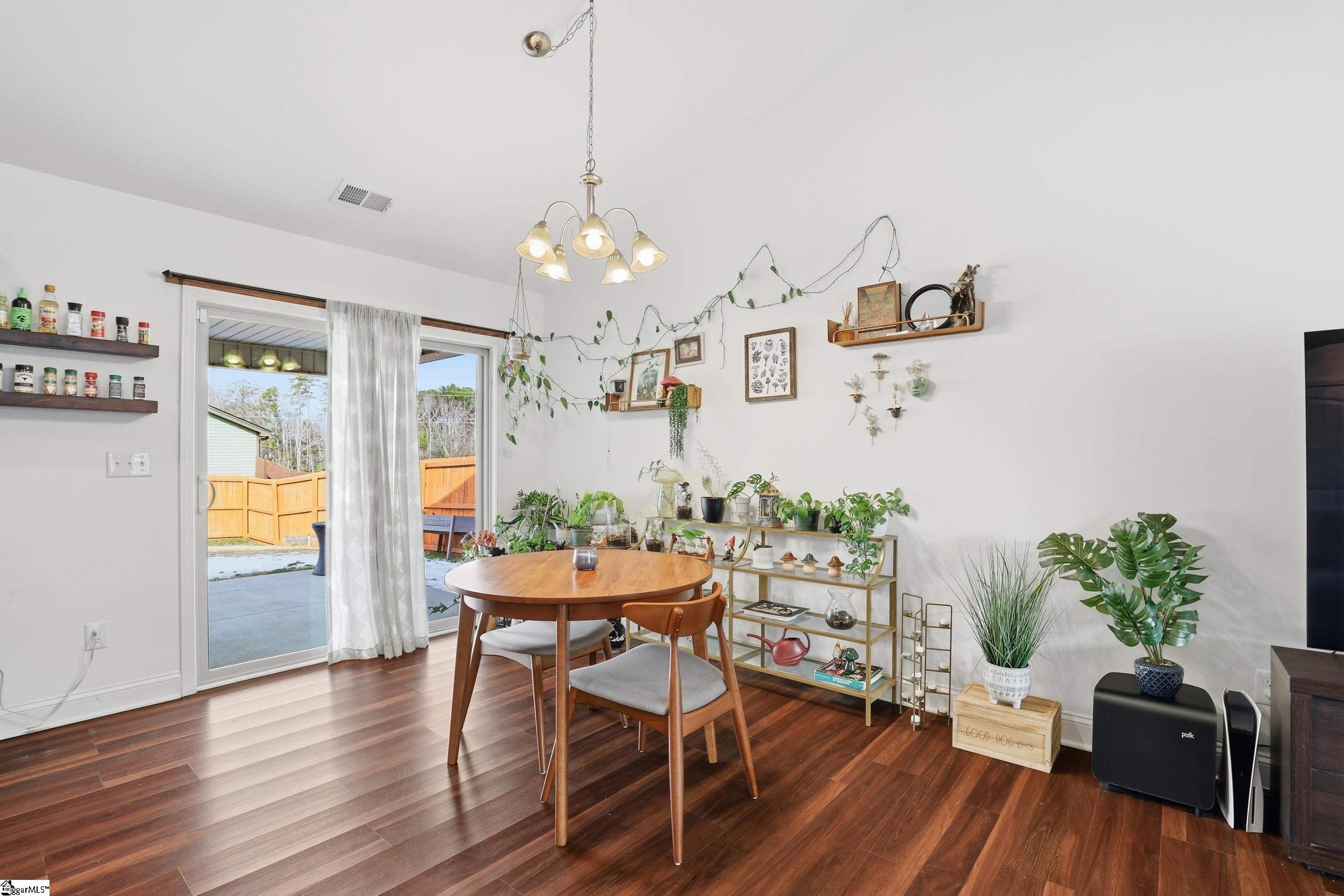 101 Forest Ridge Way