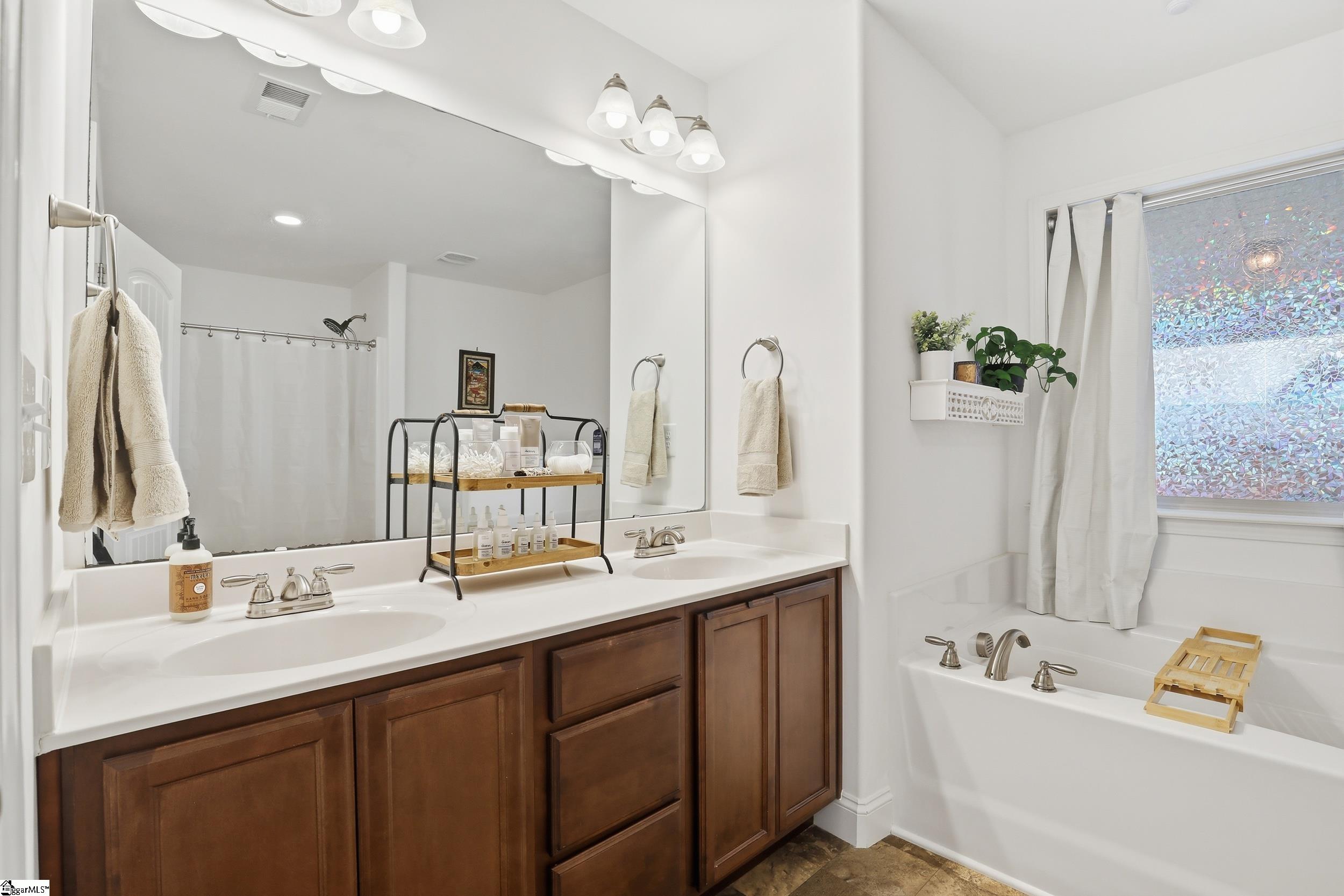 101 Forest Ridge Way