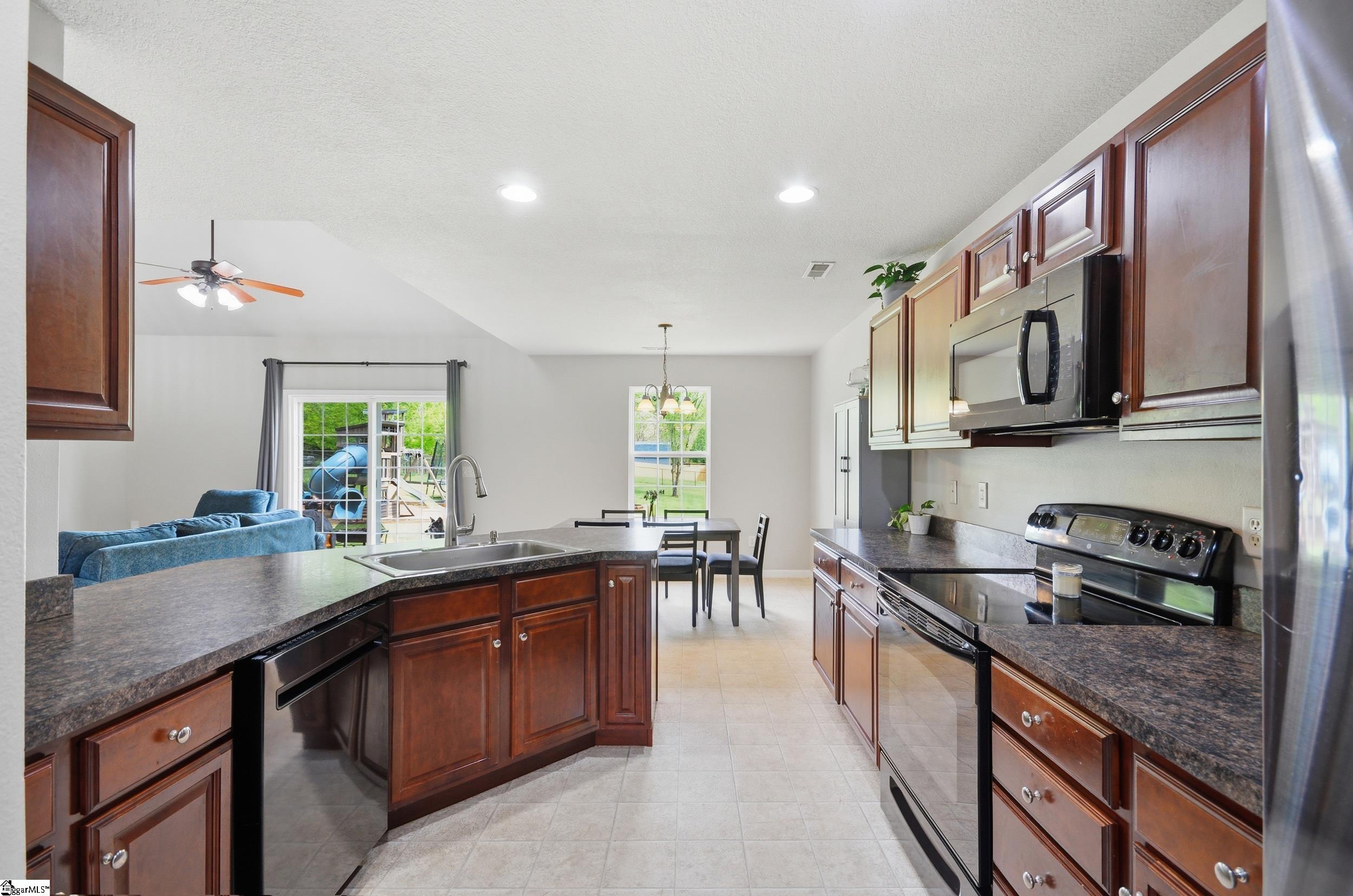 935 Echo Ridge Drive