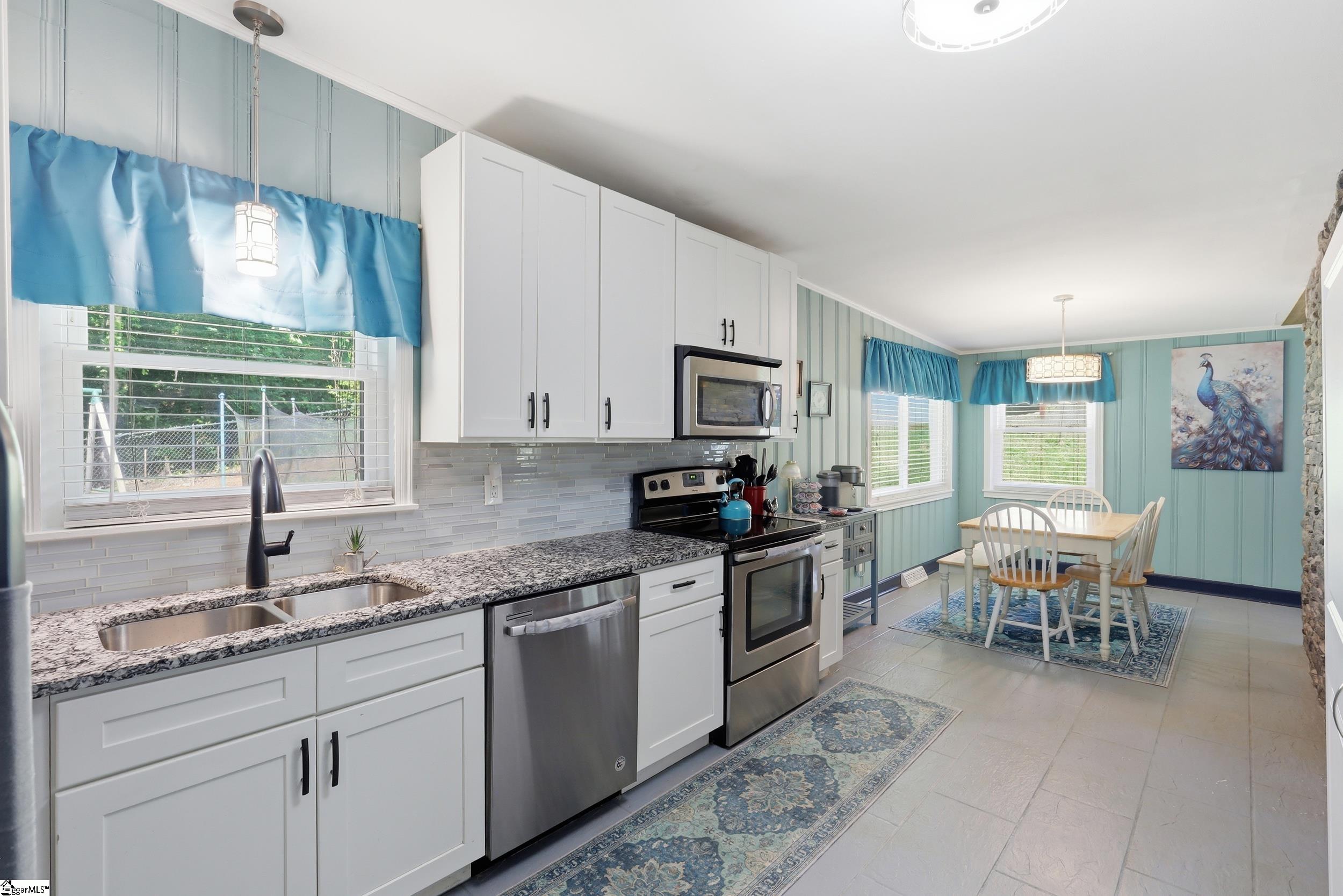 116 Lakeshore Drive