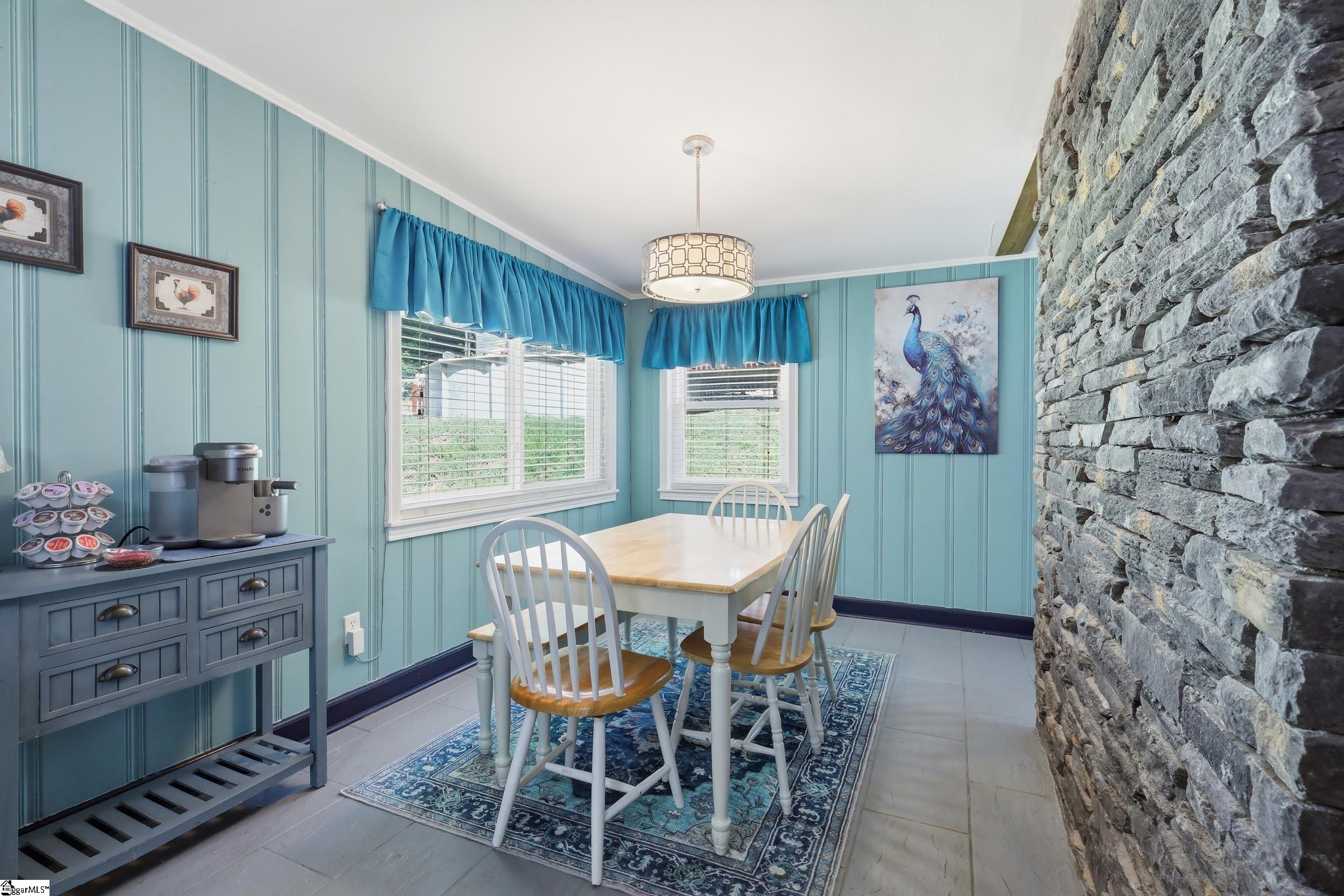 116 Lakeshore Drive